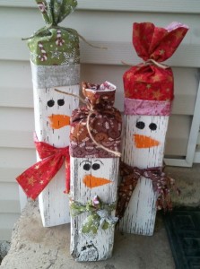 wooden snowmen family